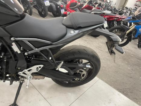 SUZUKI GSX 750 F , Foto 3