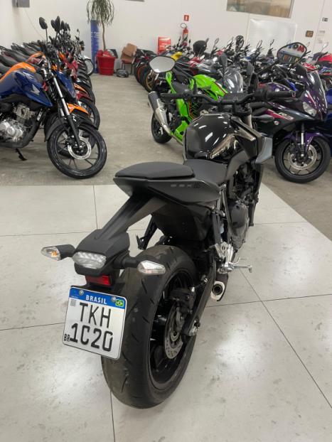 SUZUKI GSX 750 F , Foto 4