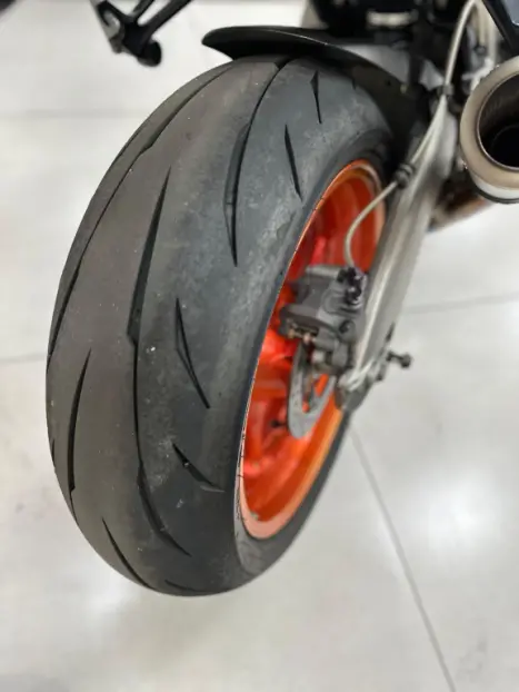 SUZUKI GSX-R 1000 SRAD , Foto 2