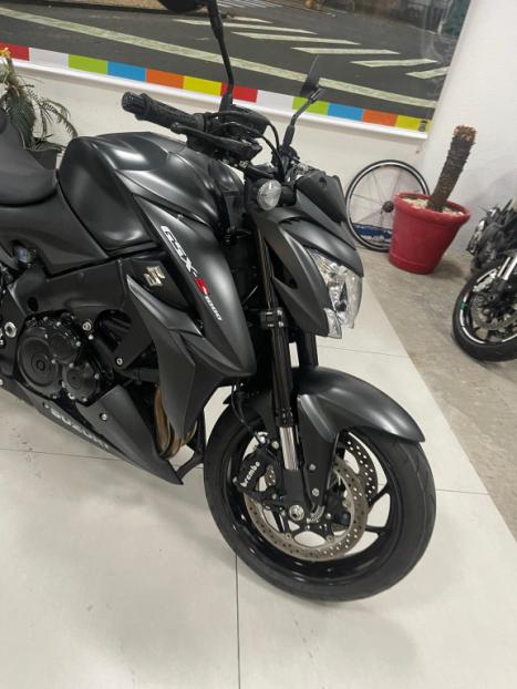 SUZUKI GSX-S 1000 A, Foto 17