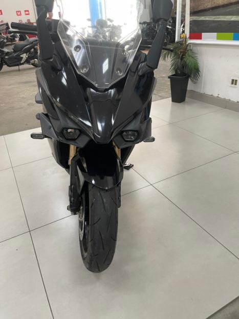 SUZUKI GSX-S 1000 F, Foto 4