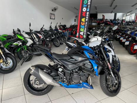 SUZUKI GSX-S 750 , Foto 1