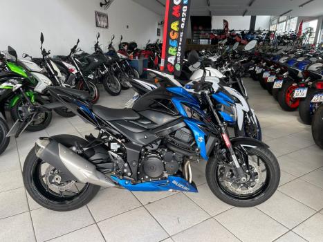 SUZUKI GSX-S 750 , Foto 4