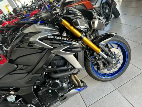 SUZUKI GSX-S 750 ABS, Foto 3