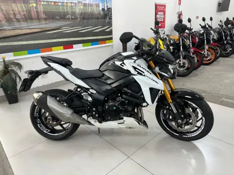 SUZUKI GSX-S 750 ABS, Foto 1