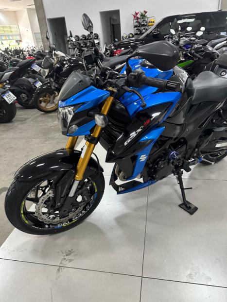 SUZUKI GSX-S 750 ABS, Foto 4