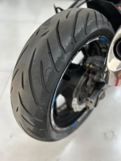 SUZUKI GSX-S 750 ABS, Foto 4