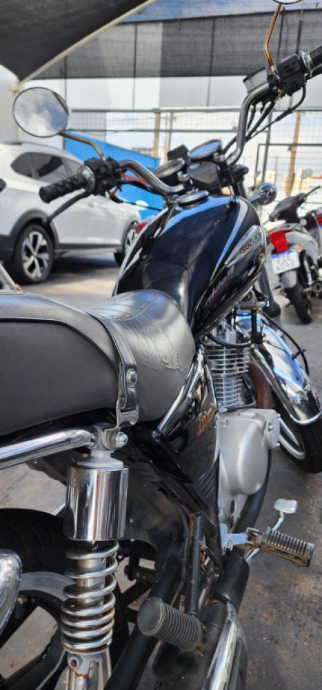 SUZUKI Intruder 125 , Foto 1