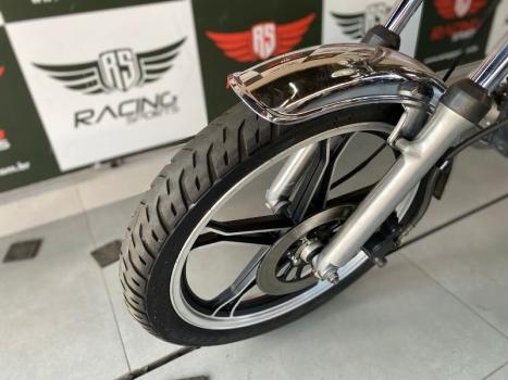 SUZUKI Intruder 125 , Foto 5