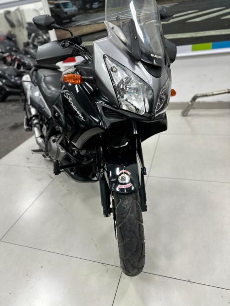 SUZUKI V-Strom DL 1000 , Foto 3