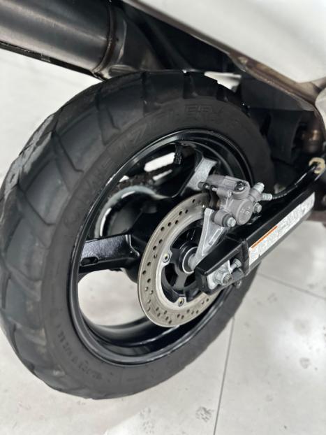SUZUKI V-Strom DL 1000 , Foto 3