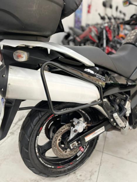 SUZUKI V-Strom DL 1000 A, Foto 3