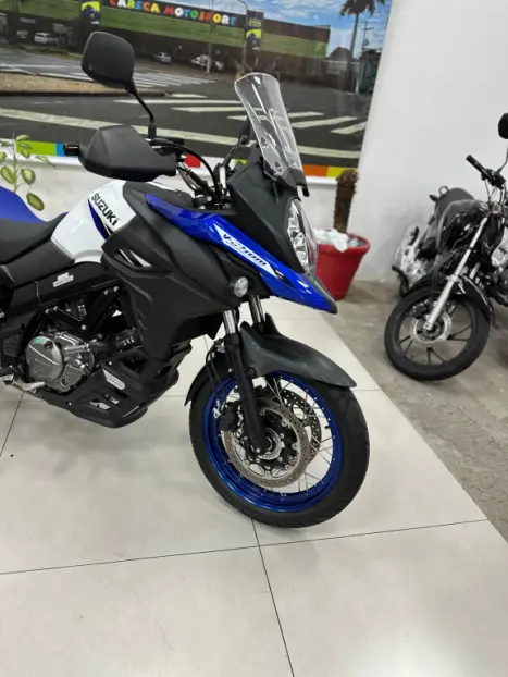 SUZUKI V-Strom DL 650 , Foto 10