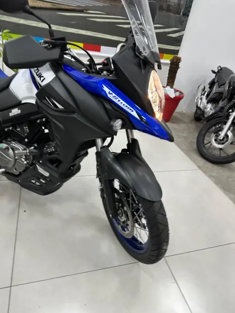 SUZUKI V-Strom DL 650 , Foto 14