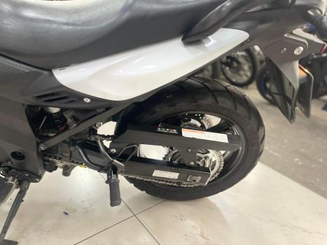 SUZUKI V-Strom DL 650 , Foto 2