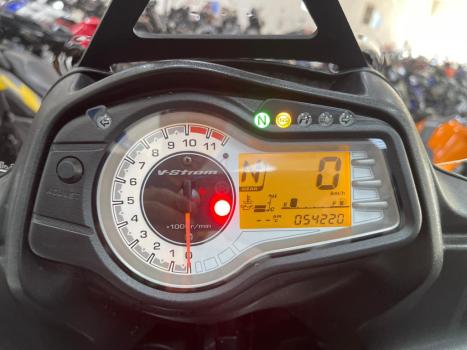 SUZUKI V-Strom DL 650 , Foto 15