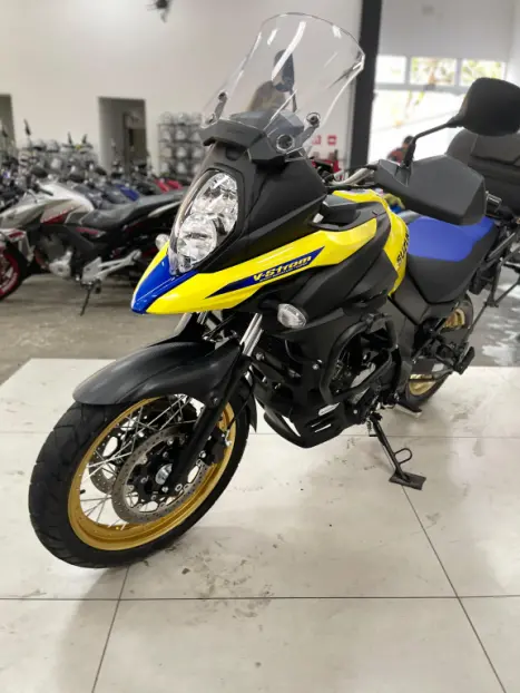 SUZUKI V-Strom DL 650 XT, Foto 2
