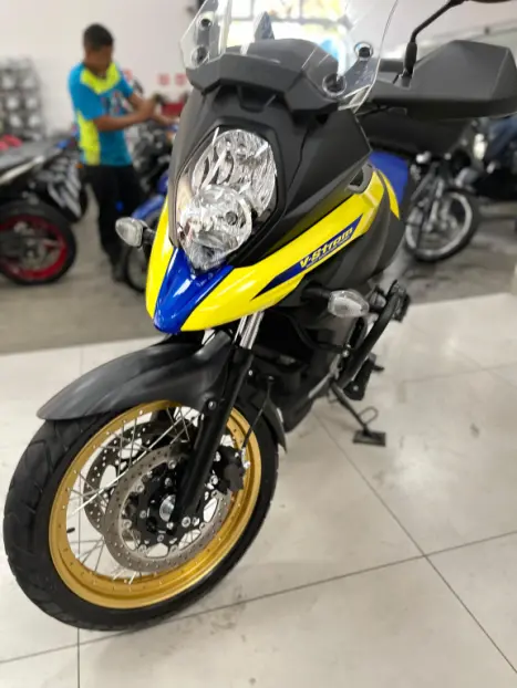 SUZUKI V-Strom DL 650 XT, Foto 4