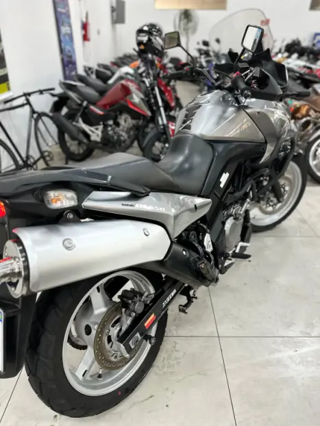 SUZUKI V-Strom DL 650 , Foto 5
