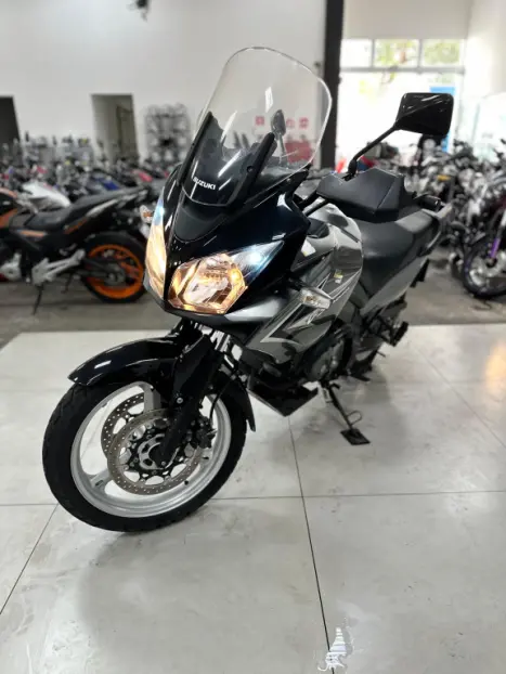 SUZUKI V-Strom DL 650 , Foto 6