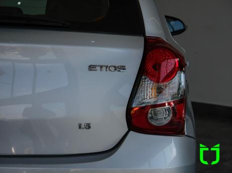 TOYOTA Etios Hatch 1.5 16V 4P FLEX X PLUS AUTOMTICO, Foto 9