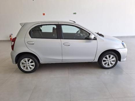 TOYOTA Etios Hatch 1.5 16V 4P FLEX X PLUS AUTOMTICO, Foto 17