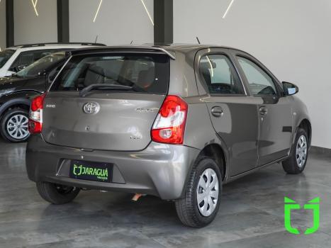 TOYOTA Etios Hatch 1.3 16V 4P FLEX X, Foto 6