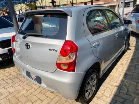 TOYOTA Etios Hatch 1.3 16V 4P FLEX XS, Foto 6