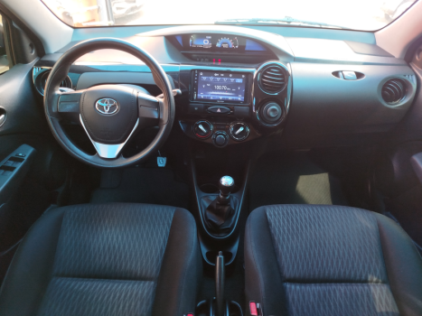 TOYOTA Etios Hatch 1.3 16V 4P FLEX XS, Foto 9