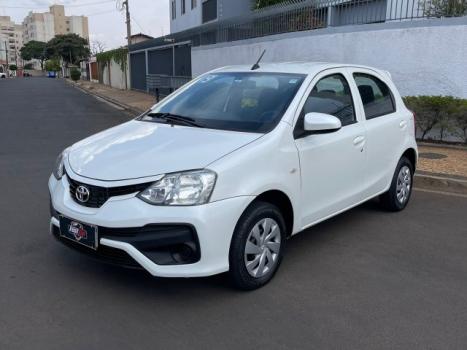 TOYOTA Etios Hatch 1.3 16V 4P FLEX X, Foto 2