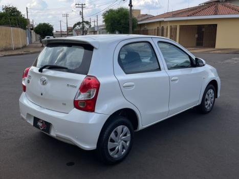 TOYOTA Etios Hatch 1.3 16V 4P FLEX X, Foto 8