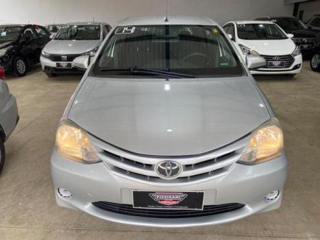 TOYOTA Etios Hatch 1.5 16V 4P FLEX XS, Foto 2