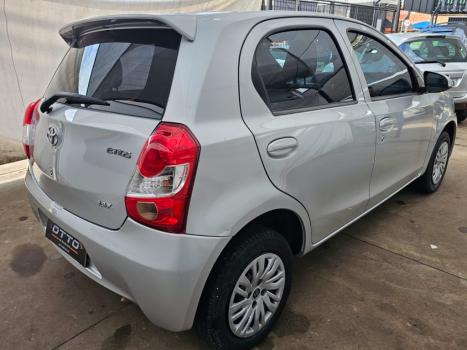 TOYOTA Etios Hatch 1.3 16V 4P FLEX X, Foto 5