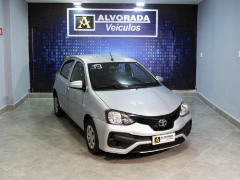 TOYOTA Etios Hatch 1.3 16V 4P FLEX X, Foto 2