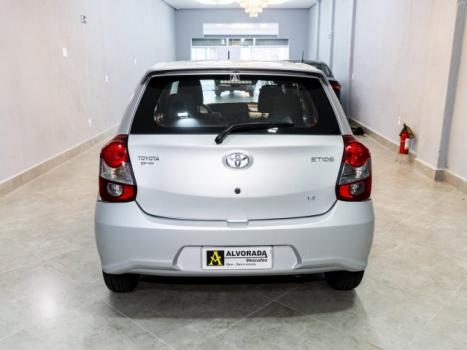 TOYOTA Etios Hatch 1.3 16V 4P FLEX X, Foto 6