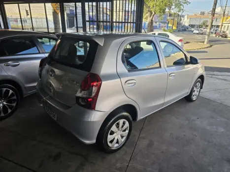 TOYOTA Etios Hatch 1.3 16V 4P FLEX X, Foto 10