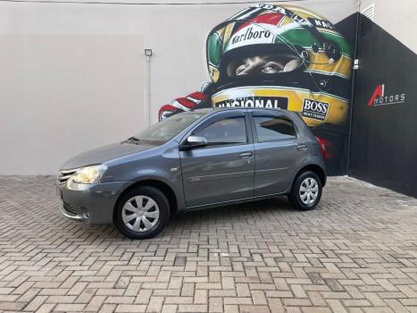 TOYOTA Etios Hatch 1.5 16V 4P FLEX XS, Foto 2