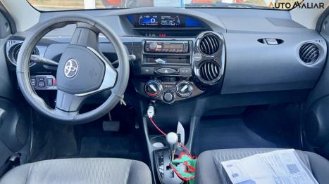 TOYOTA Etios Hatch 1.3 16V 4P FLEX X AUTOMTICO, Foto 5