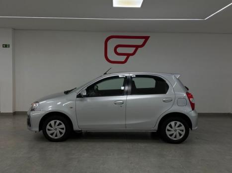 TOYOTA Etios Hatch 1.5 16V 4P FLEX XS AUTOMTICO, Foto 4
