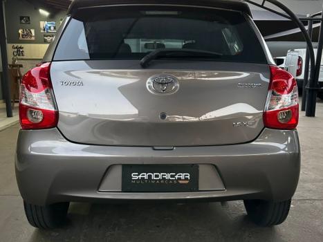 TOYOTA Etios Hatch 1.5 16V 4P FLEX XS, Foto 2