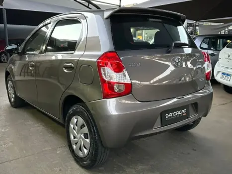 TOYOTA Etios Hatch 1.5 16V 4P FLEX XS, Foto 3