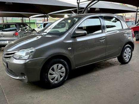 TOYOTA Etios Hatch 1.5 16V 4P FLEX XS, Foto 4