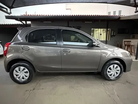 TOYOTA Etios Hatch 1.5 16V 4P FLEX XS, Foto 7