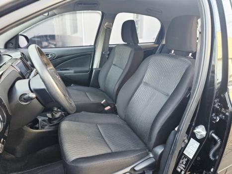 TOYOTA Etios Hatch 1.3 16V 4P FLEX X, Foto 6