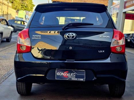 TOYOTA Etios Hatch 1.3 16V 4P FLEX X, Foto 9
