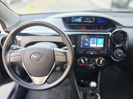 TOYOTA Etios Hatch 1.3 16V 4P FLEX X, Foto 13