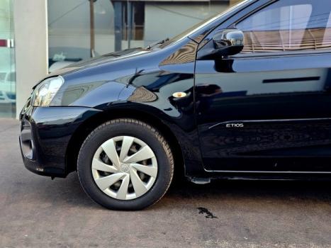 TOYOTA Etios Hatch 1.3 16V 4P FLEX X, Foto 17