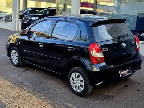 TOYOTA Etios Hatch 1.3 16V 4P FLEX X, Foto 23