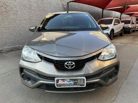 TOYOTA Etios Hatch 1.5 16V 4P FLEX XS, Foto 2