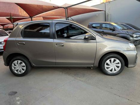 TOYOTA Etios Hatch 1.5 16V 4P FLEX XS, Foto 4